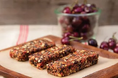 Chocolate cherry goji bars 1