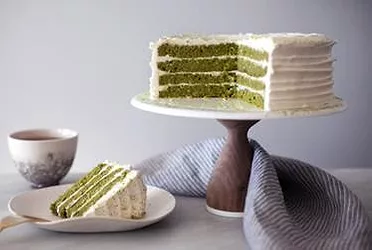 White chocolate matcha cake