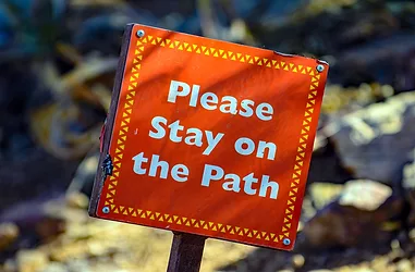 Pleasestayonpath