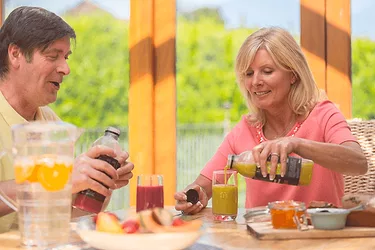 Couple having breakfast ch 4992 2