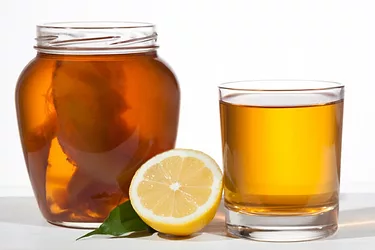 Kombucha tea beverage 700x467