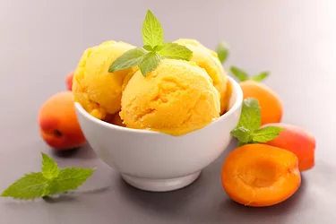 Apricot ice cream