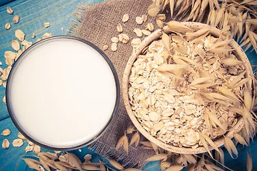 Oats and oatmilk