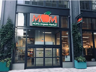 Moms organic market
