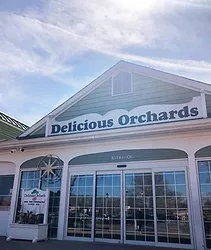 20 02happycustomerdeliciousorchards storefront