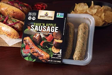 Chikn apple sausage on bun packaging jj 01