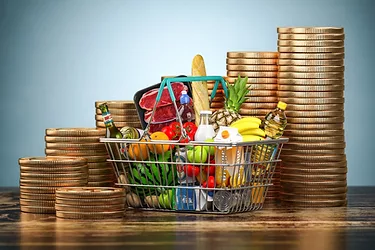 whats-selling-grocery-basket-and-coins-696x464.jpg