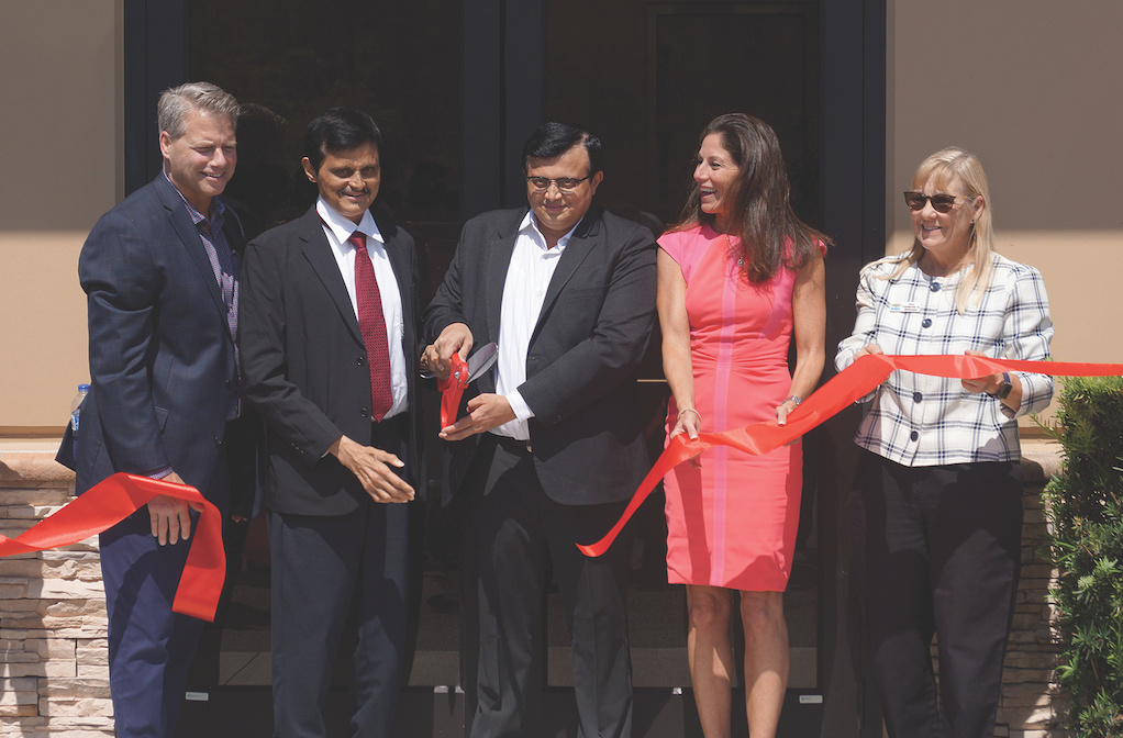 Vidya-ribbon-cutting.png