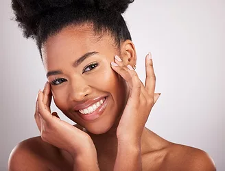 Clean-Natural-Beauty-GettyImages-1496657849.jpg