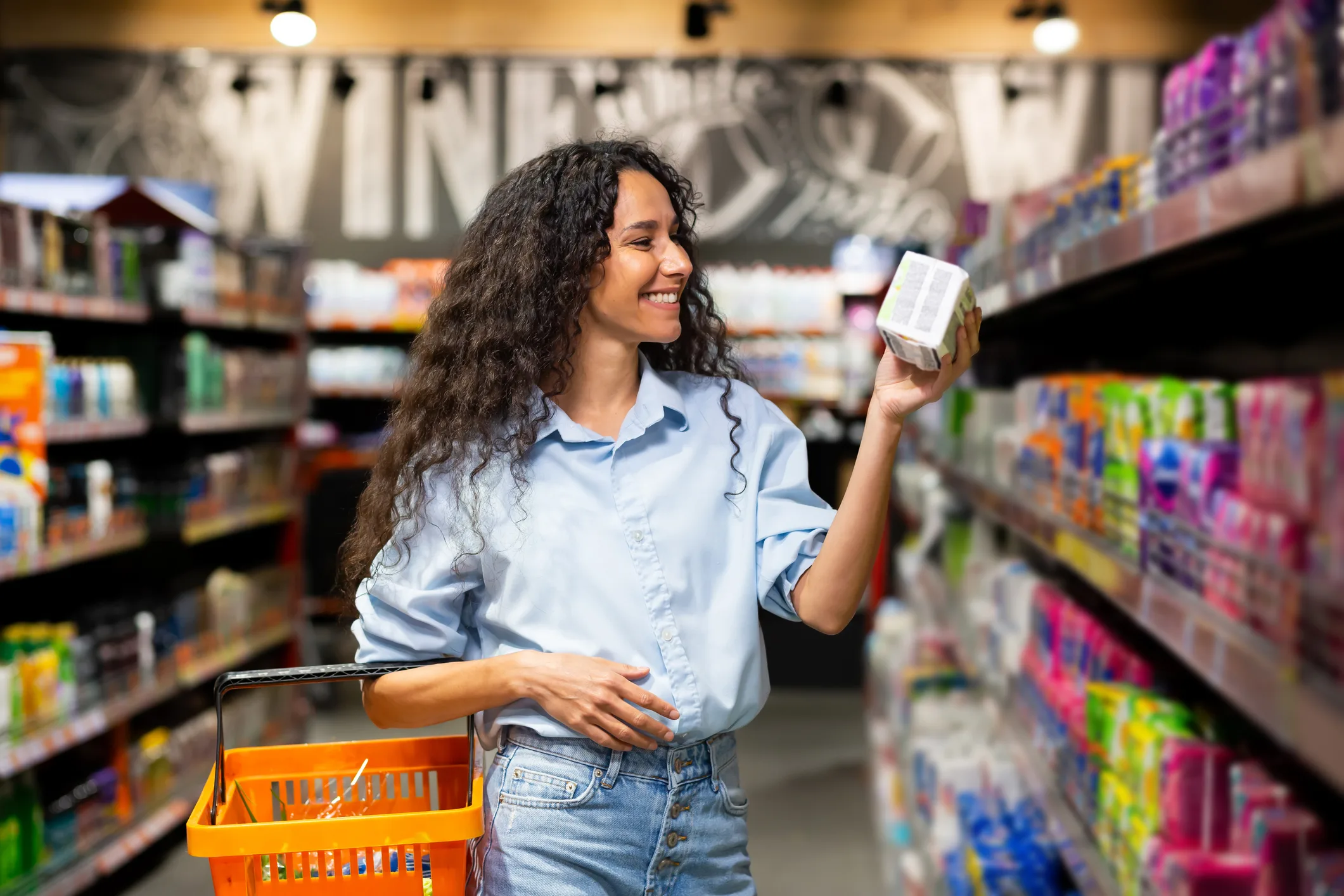 Gluten free grocery shopping gettyimages 1962967414