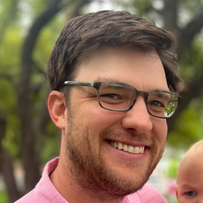 Garrett Meyer Headshot.jpg