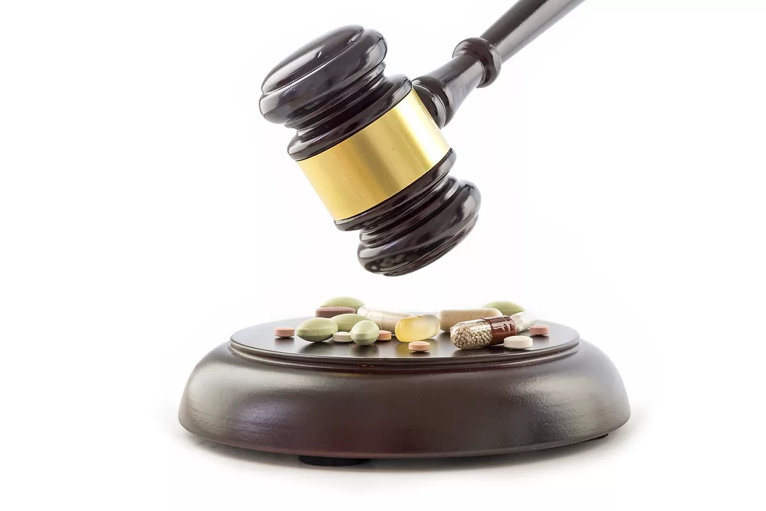 Regulatory-Dietary-Supplements-GettyImages-2164237438.jpeg
